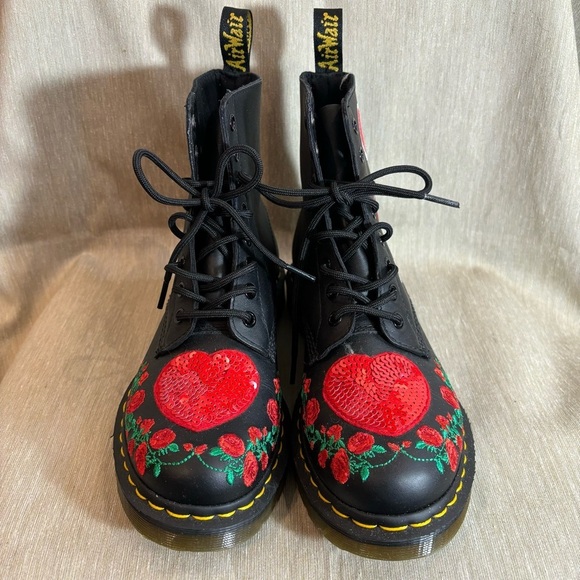 DR MARTENS Sz 8 Pascal Heart Sequin Embroidered Roses Leather Ankle Boots - Picture 4 of 10